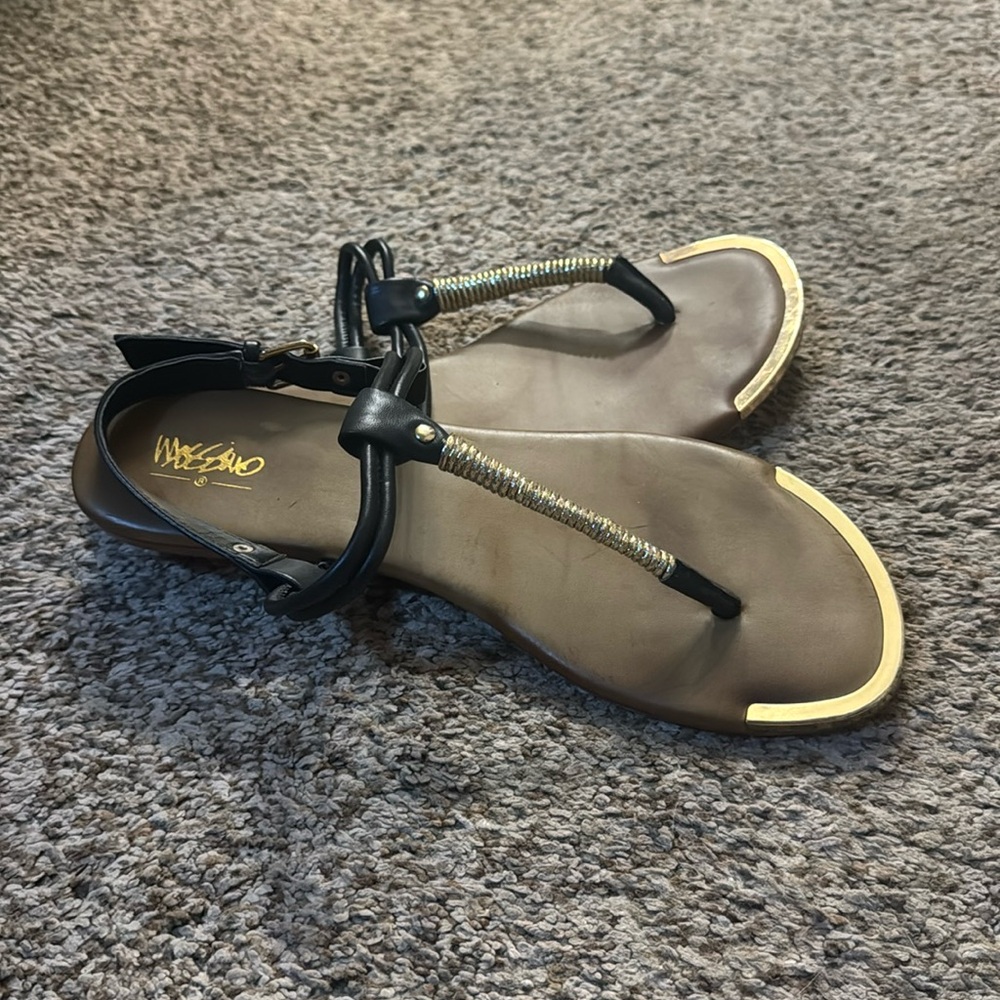 Mossimo - woman’s sandals size 9 - black & Gold